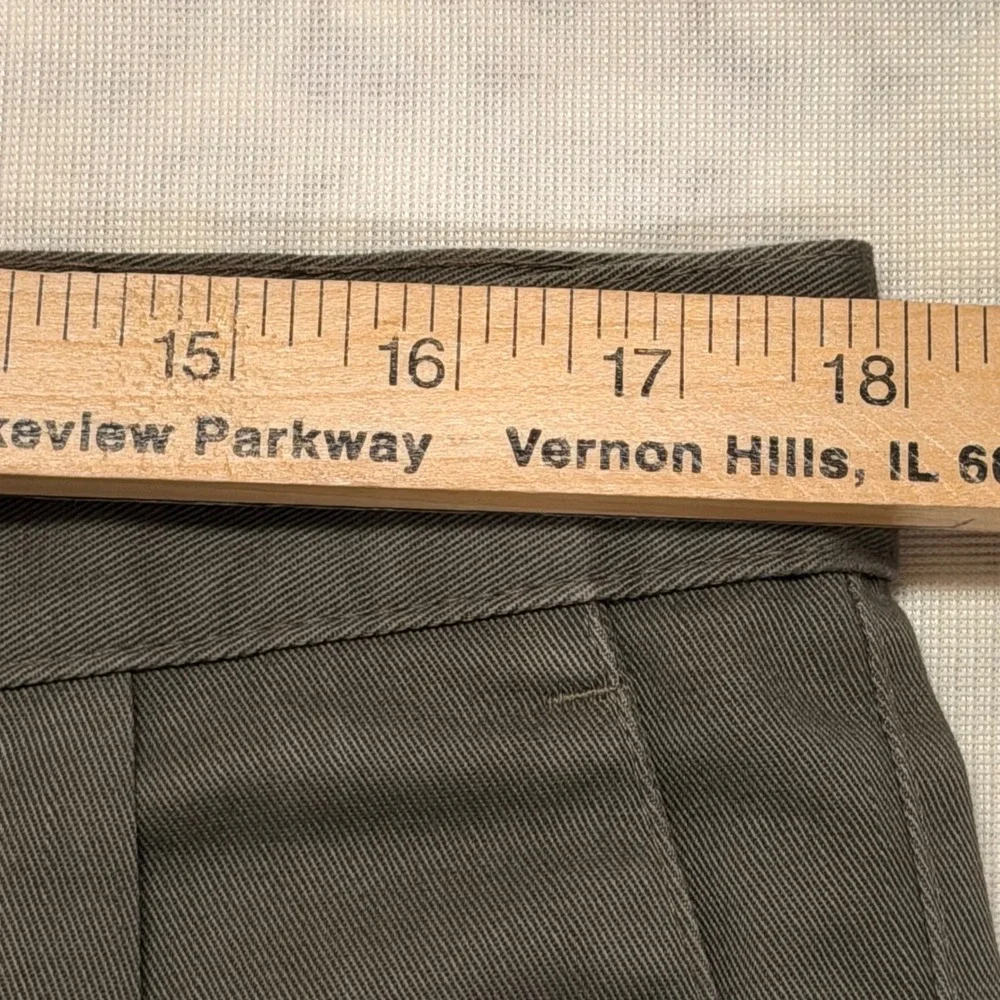 Dockers Mens 36x32 Pleated Chinos Olive Green Cotton Twill Pants 40443-8136‎